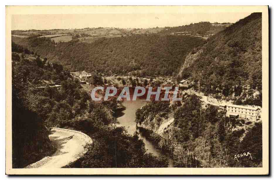 CPA Vallee de la Truyere Le bassin en amont du barrage de la Cadene 