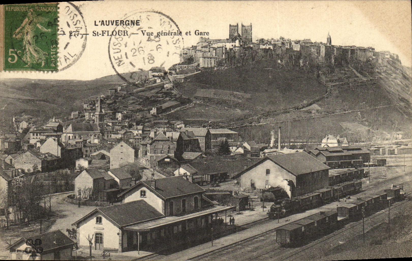 CPA Saint Flour Vue Generale de la gare Train 
