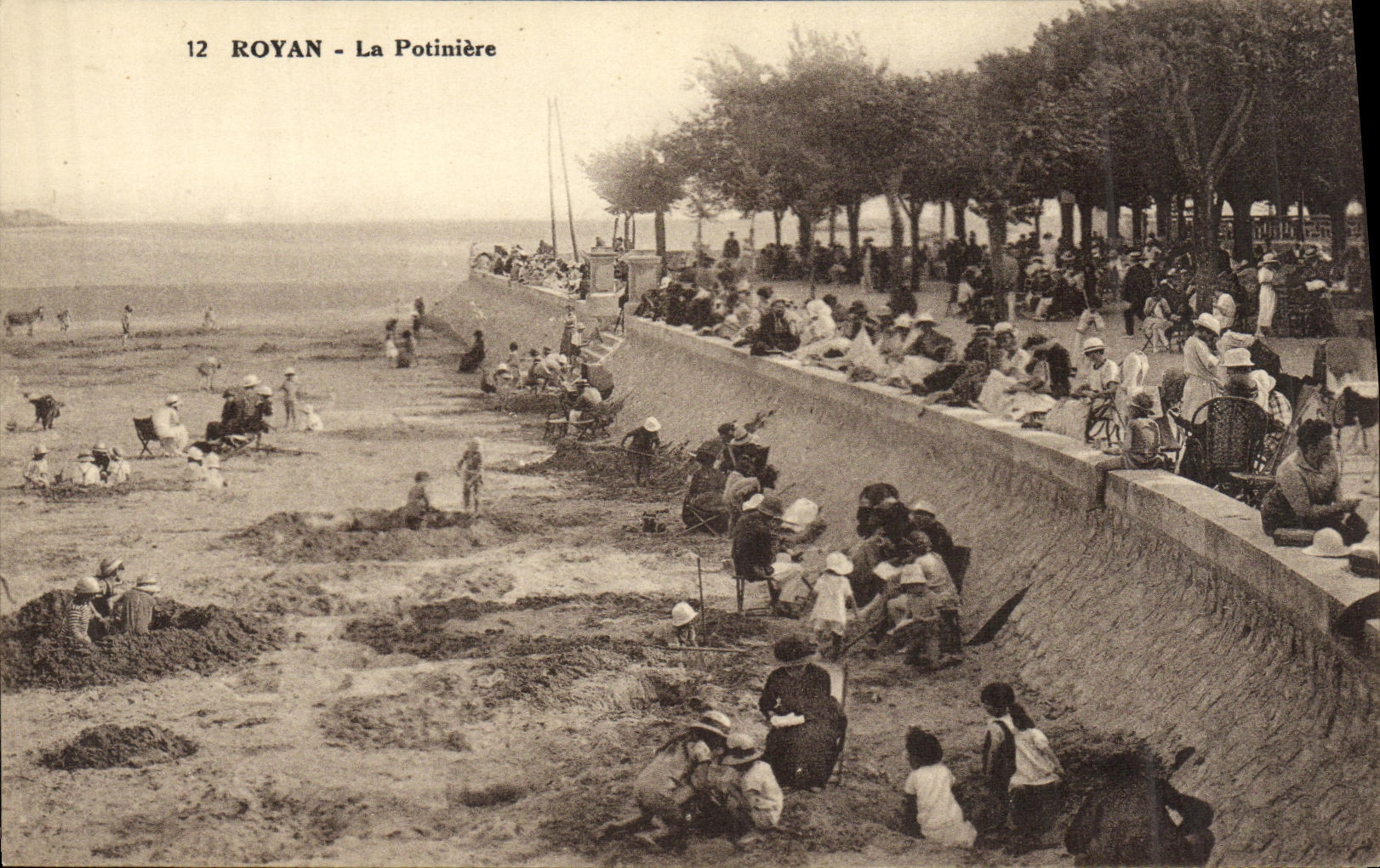 CPA Royan La Potiniere Enfants