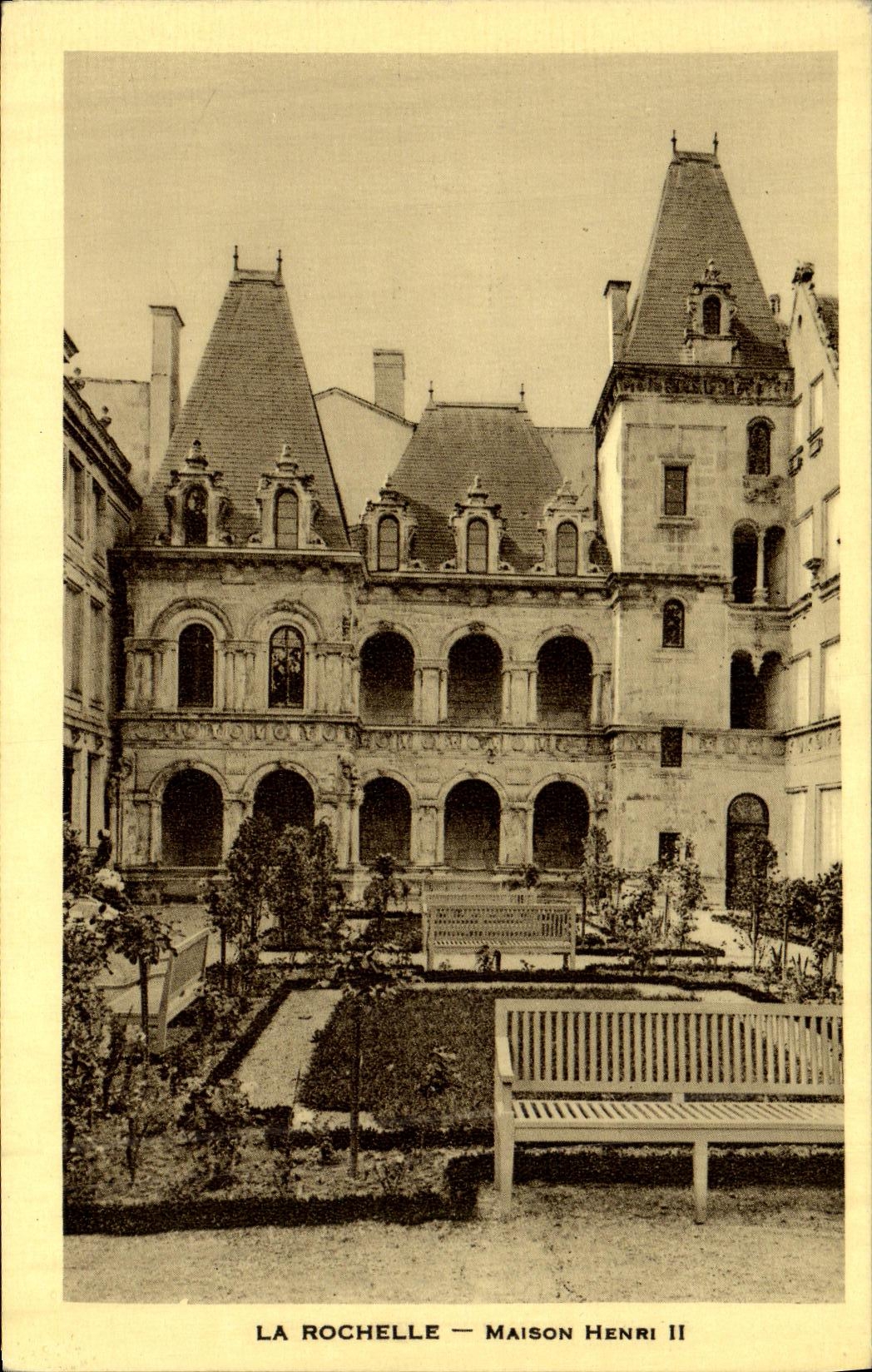 La Rochelle — Maison Henri II