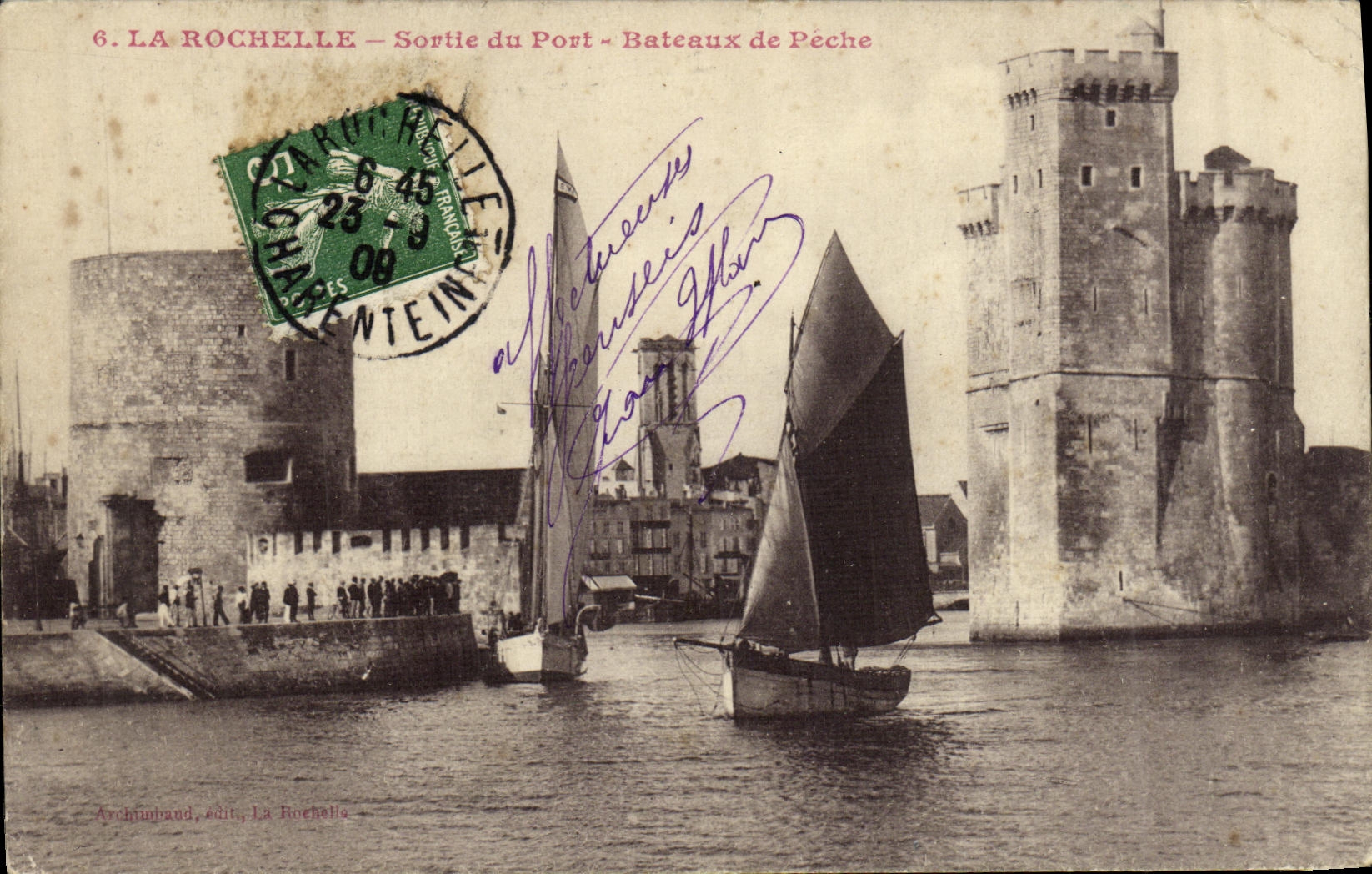 CPA La Rochelle Sortie du Port Bateaux de Peche