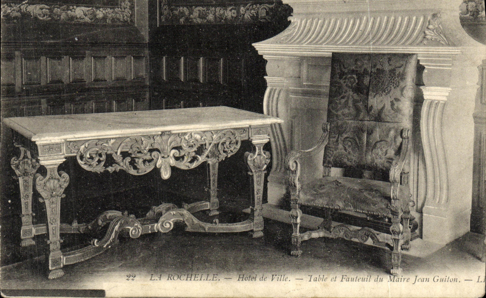 La Rochelle — Hôtel de Ville — Table et Fauteuil du Maire Jean Guillon — n°22