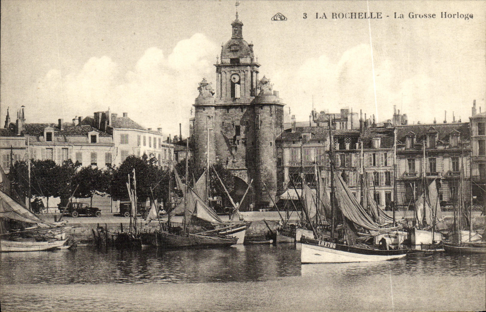 CPA La Rochelle La Rochelle Bateaux 