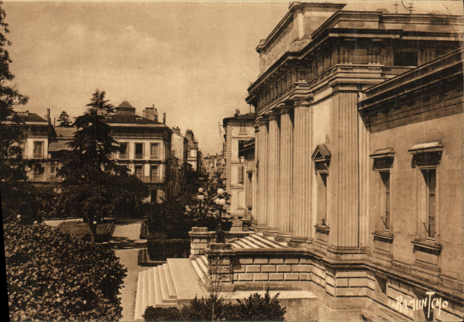 CPA Saintes Place du Palais de Justice