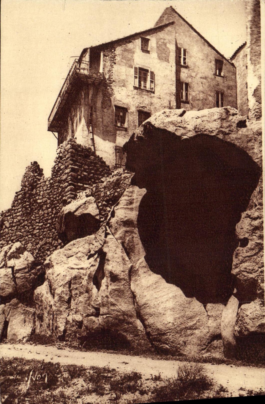 CPA La Corse Ile de Beaute Calvi Curieuse maison batie sur un rocher 