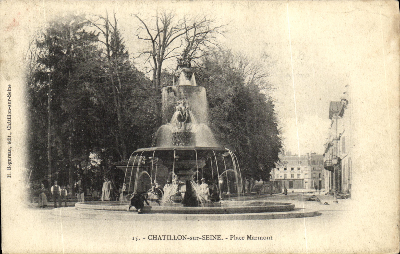 CPA Chatillon sur Seine Place Marmont