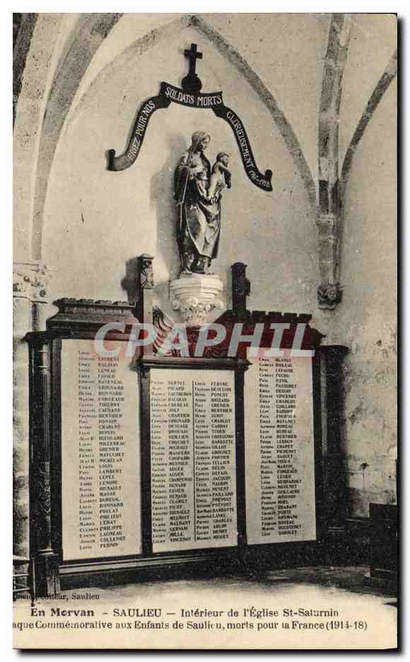 CPA En Mervan Saulieu Interieur de l Eglise St Saturnin Plaque commemorative aux enfants de Saulieu morts pour la France