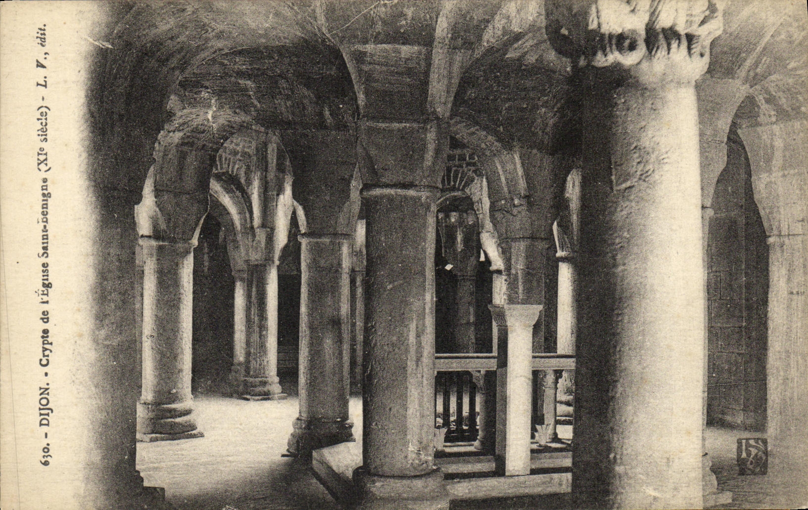 CPA Dijon Crypte de l Eglise Saint Benigne Xl e siecle