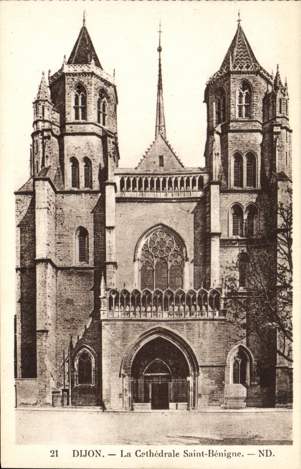Dijon — La Cathédrale Saint-Bénigne — ND.