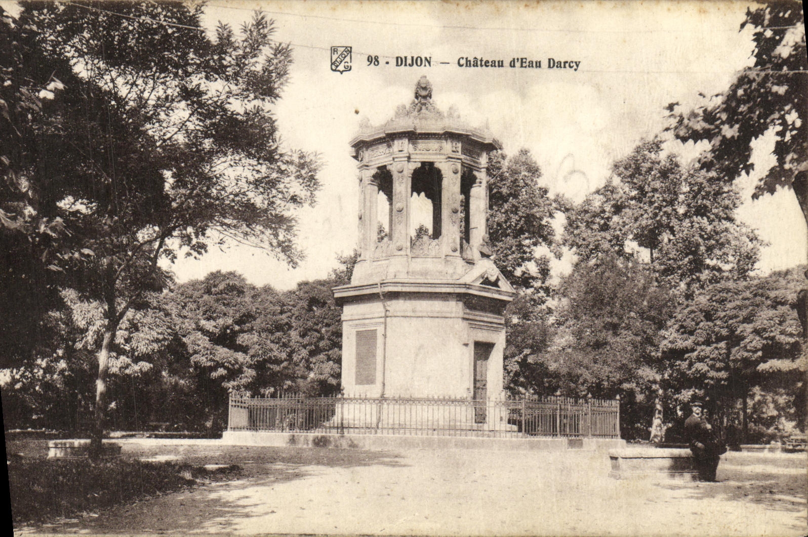 Dijon — Château d'Eau Darcy — éditeur R. G. n° 98