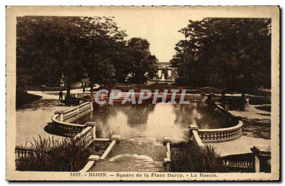 Dijon — Square de la Place Darcy — Le Bassin — CPHAPHIL 3527