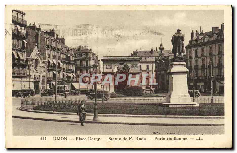 CPA Dijon Place Darcy Statue de F Rude Porte Guillaume