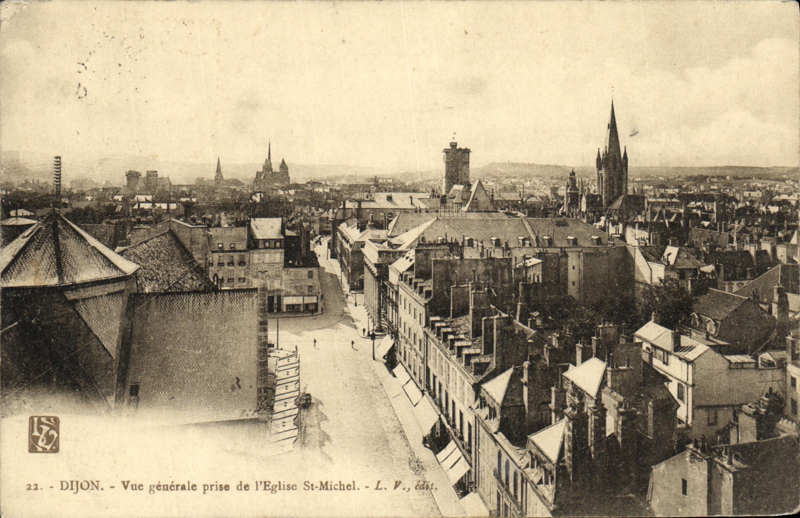 CPA Dijon Vue generale prise de l Eglise St Michel