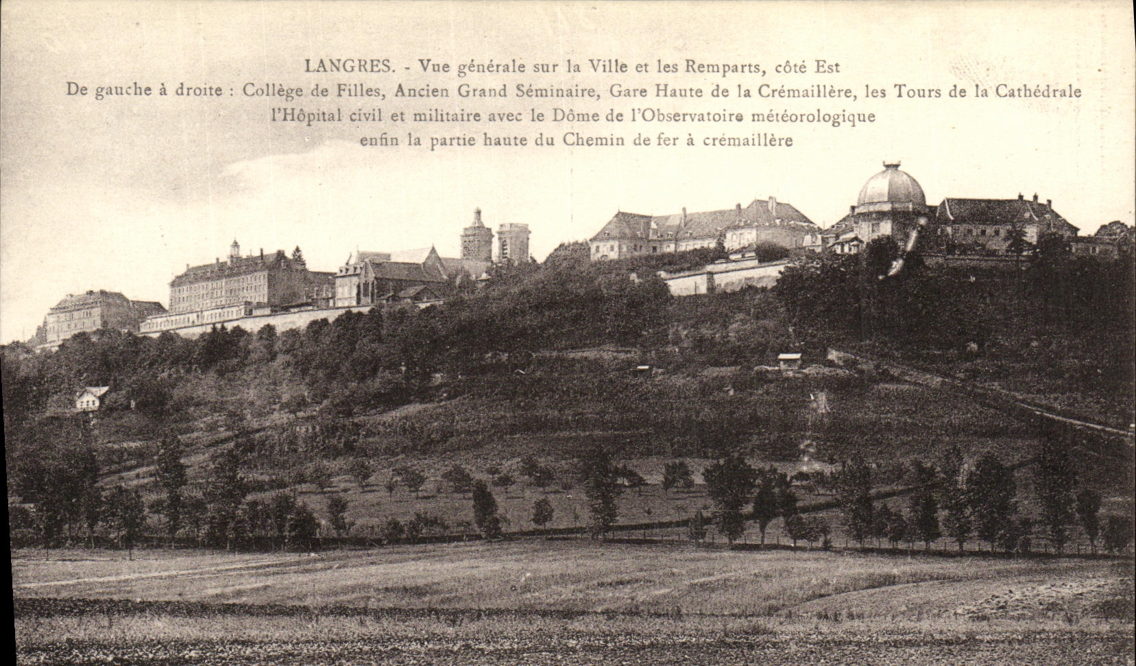 Langres - Vue générale sur la Ville et les Remparts, côté Est — éditeur CPAPHIL, n° 52