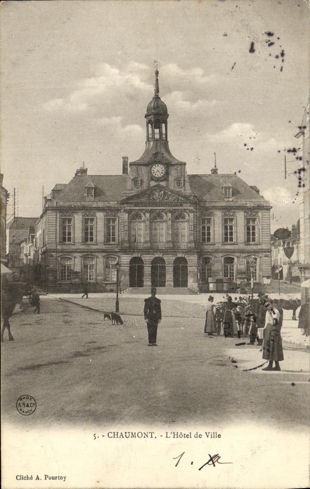 CPA Chaumont L Hotel de Ville