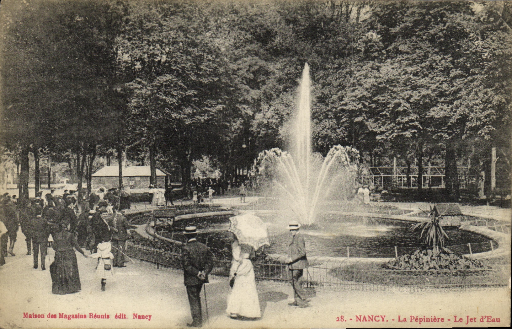 CPA Nancy La Pepintere Le Jet d eau