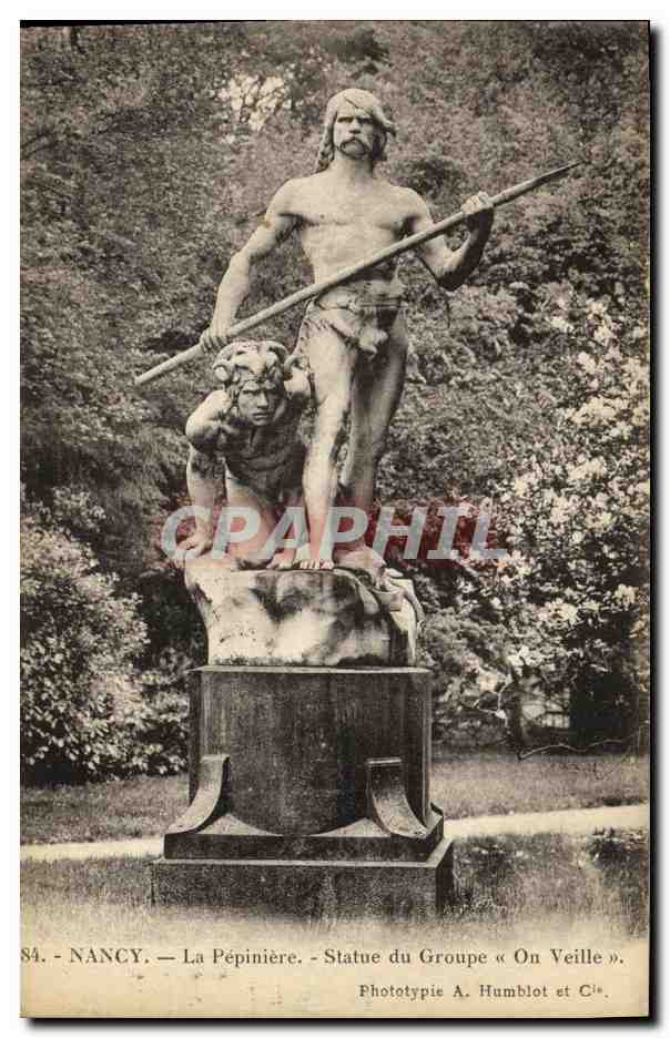 CPA Nancy La Pepiniere Statue du Groupe On veille 