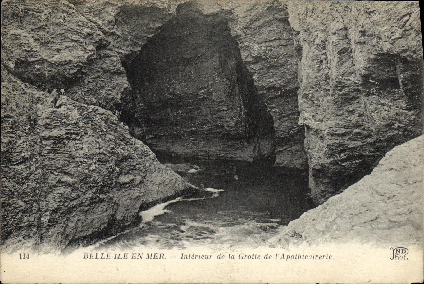 Belle-Île-en-Mer — Intérieur de la Grotte de l'Apothicaire — JND Hot. n°114