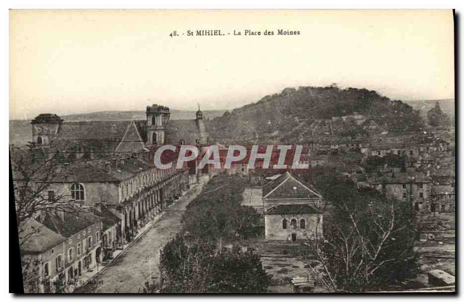 CPA St Mihiel La Place des Moines