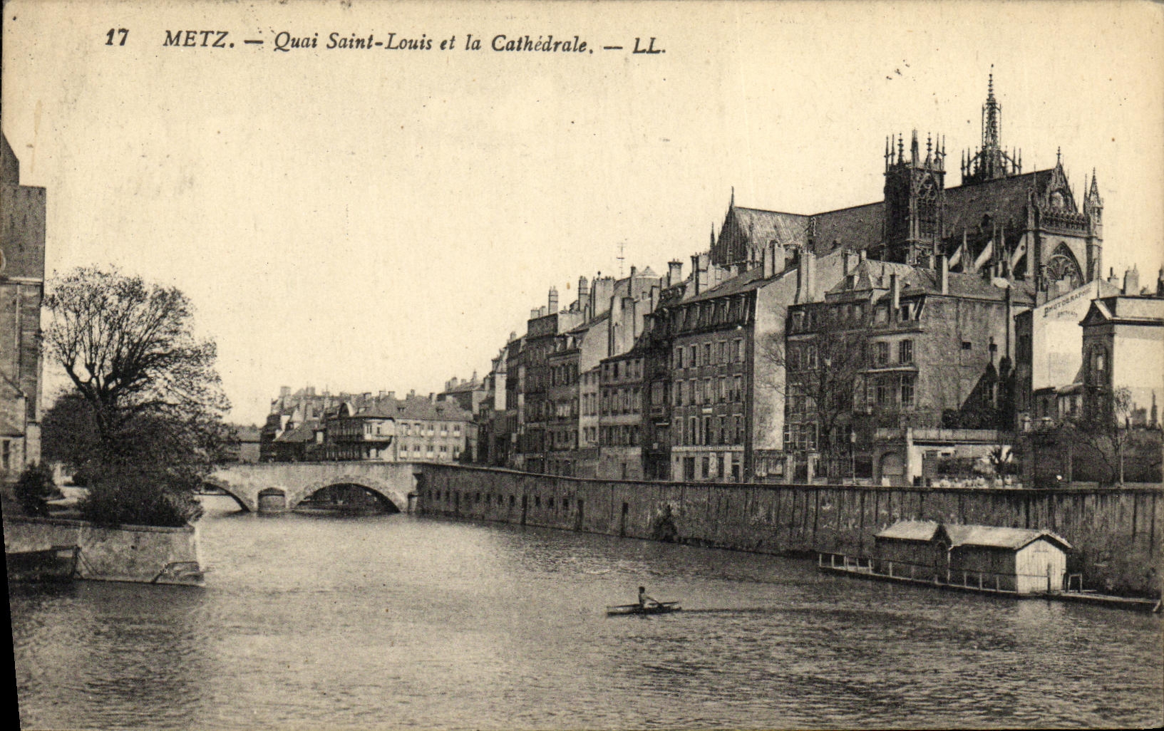 CPA Metz Quai Saint Louis et la Cathedrale