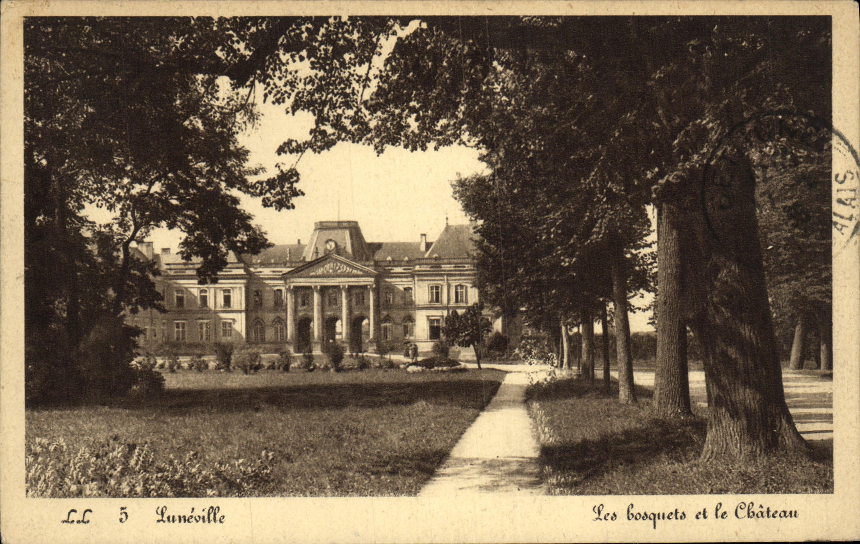CPA Luneville Les bosquets et le Chateau