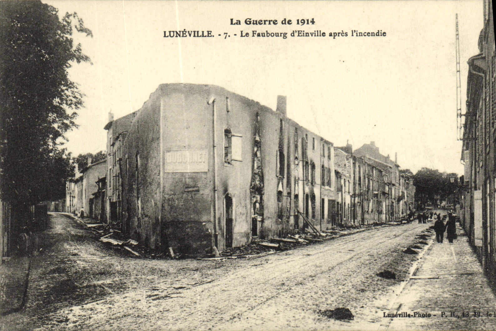 CPA Luneville Le Faubourg d Einville apres l incendie Militaria