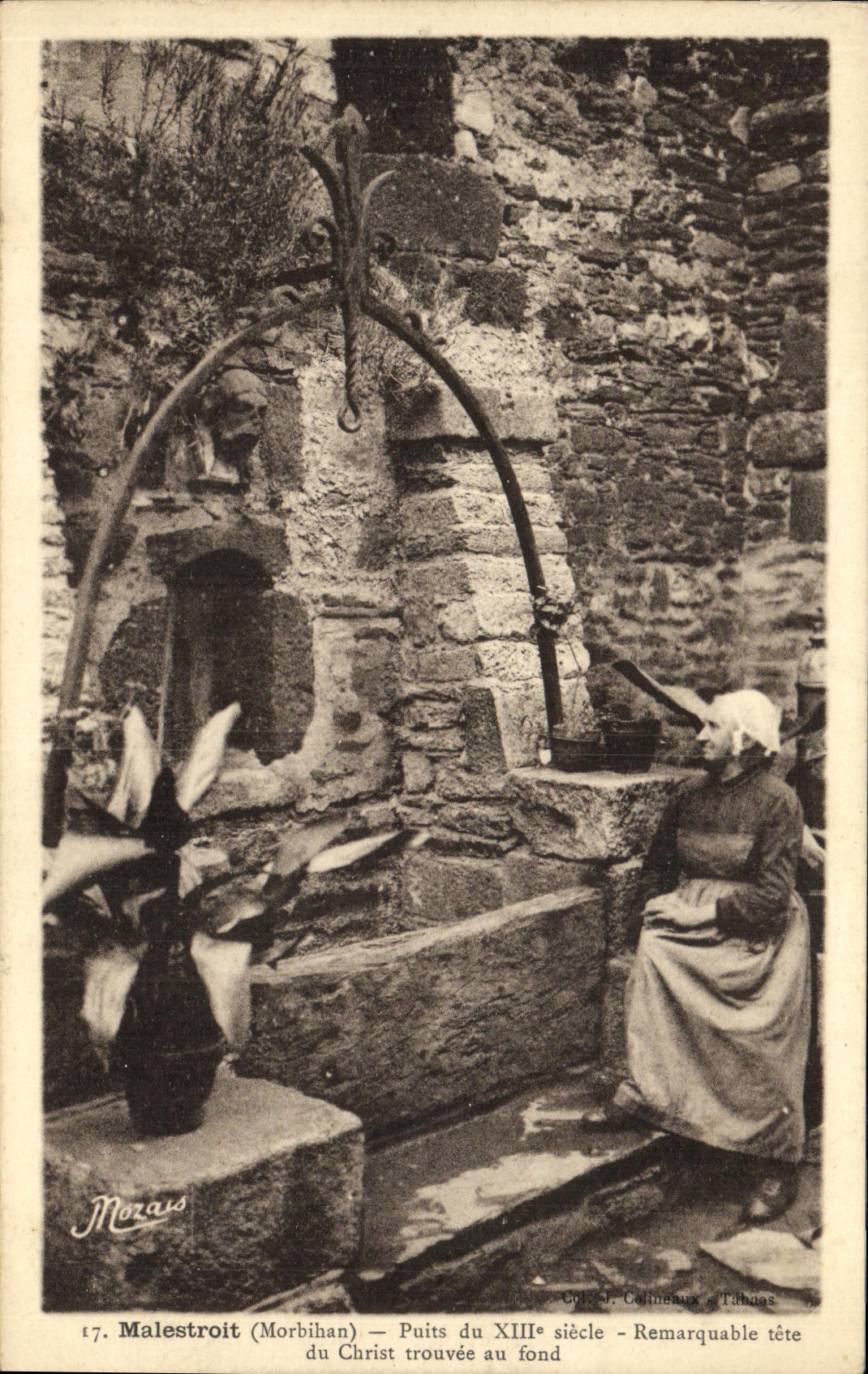 CPA Malestroit Puits du Xlll e siecle Remarquable tete du Christ trouvee au fond Folklore