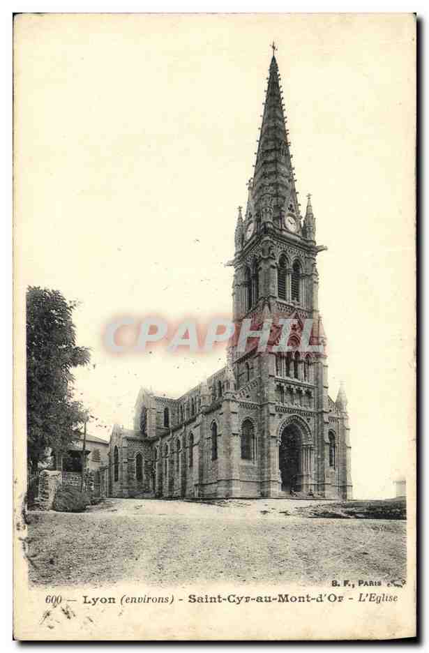 CPA Lyon Saint Cyr au Mont d Or L Eglise