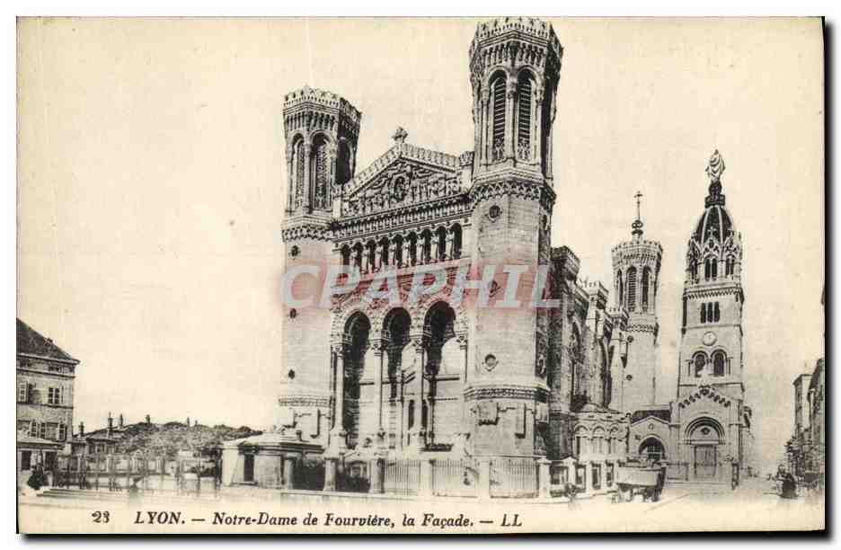 CPA Lyon Notre Dame de Fourviere la Facade