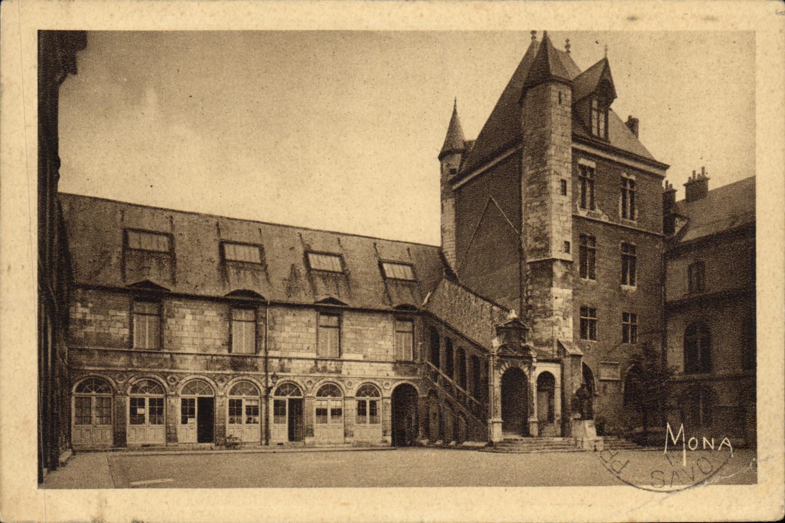 CPA Dijon Palais des Ducs de Bourgogne La Tour de Bar