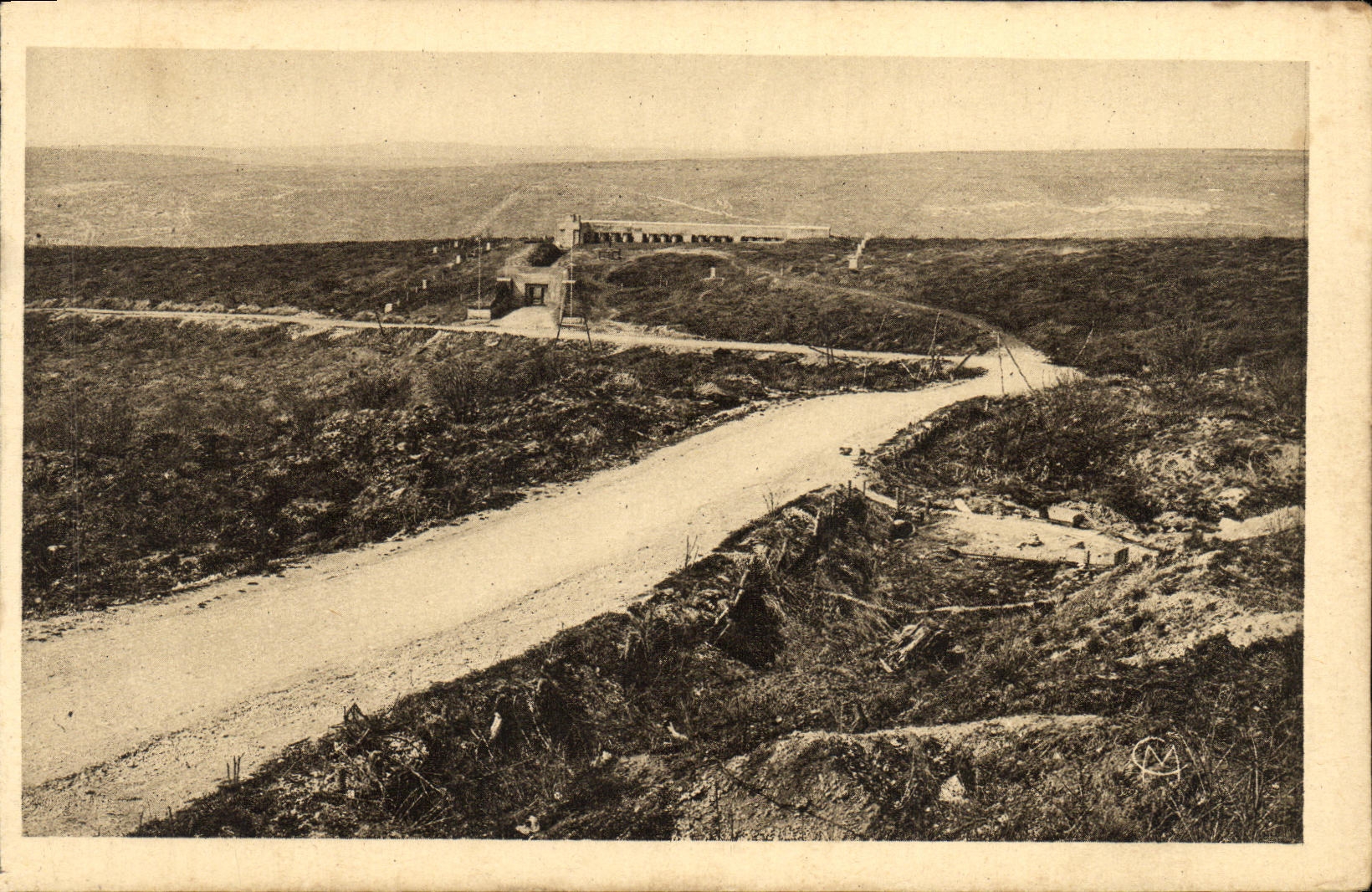 Tranchée des Baionnettes et Entrée du Ravin de la Dame — Ossuaire de Douaumont — n°55