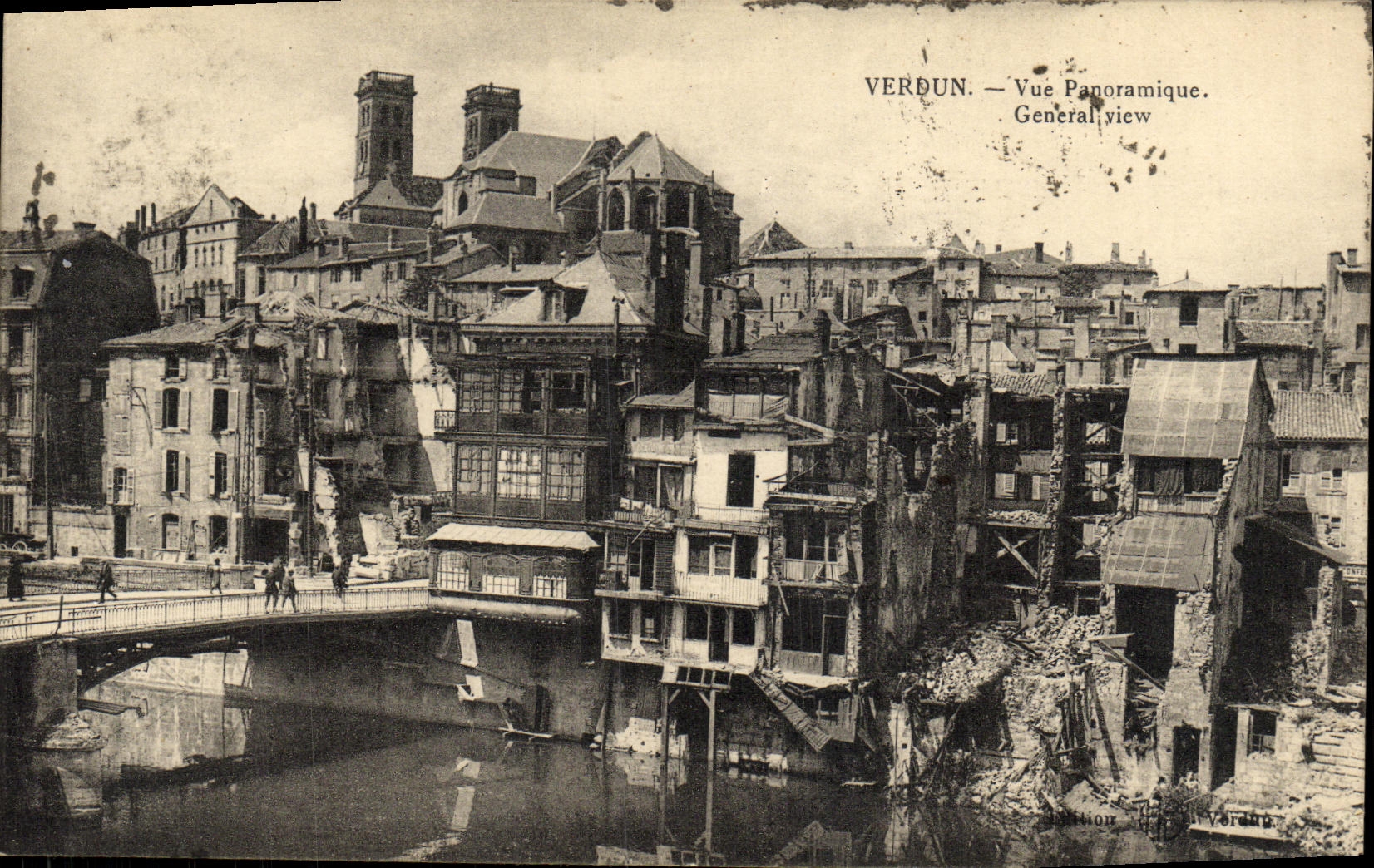 CPA Verdun Vue Panoramique Militaria