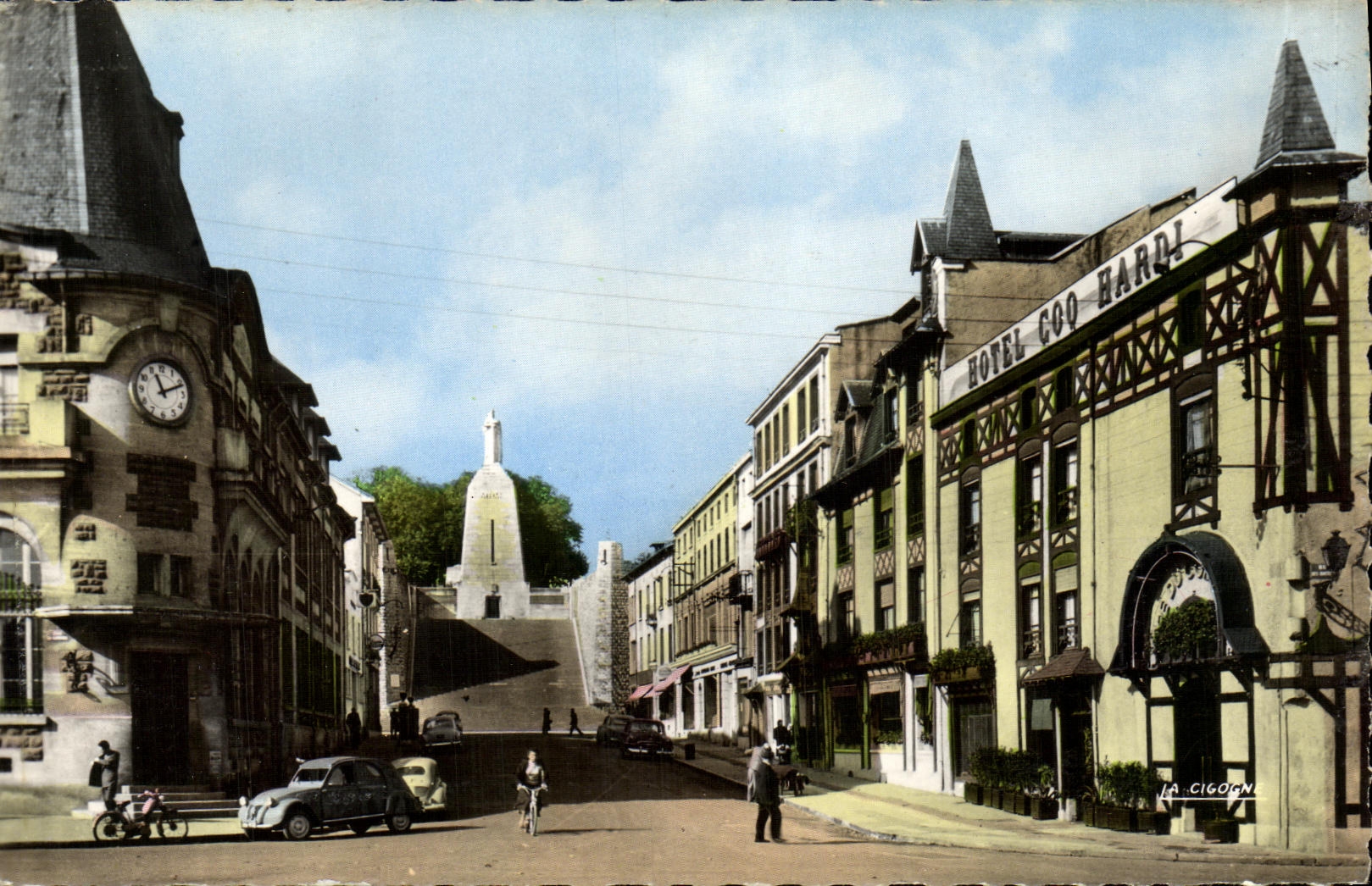 Verdun — Avenue et Monument de la Victoire — Éditions 'La Cigogne'