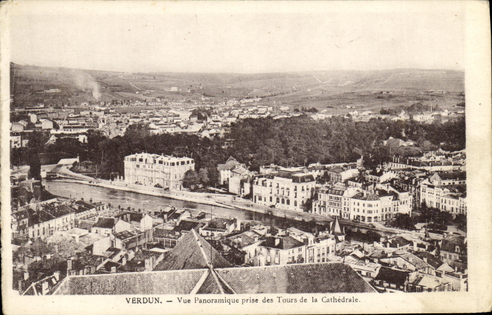 CPA Verdun Vue Panoramique prise des Tours de la Cathedarle