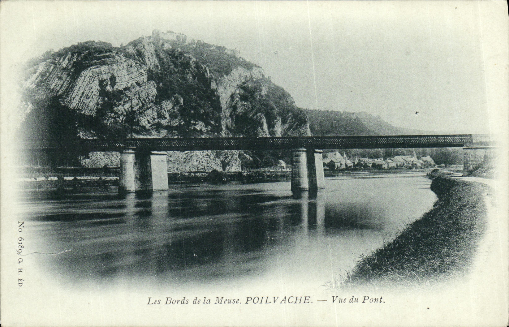 CPA Les Bords de la Meuse Poilvache Vue du Pont