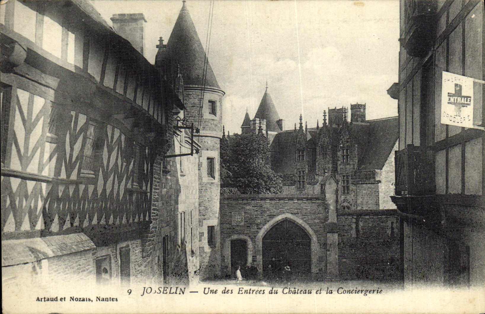 Joselin — Une des Entrées du Château et la Conciergerie — Artaud et Nozais, Nantes