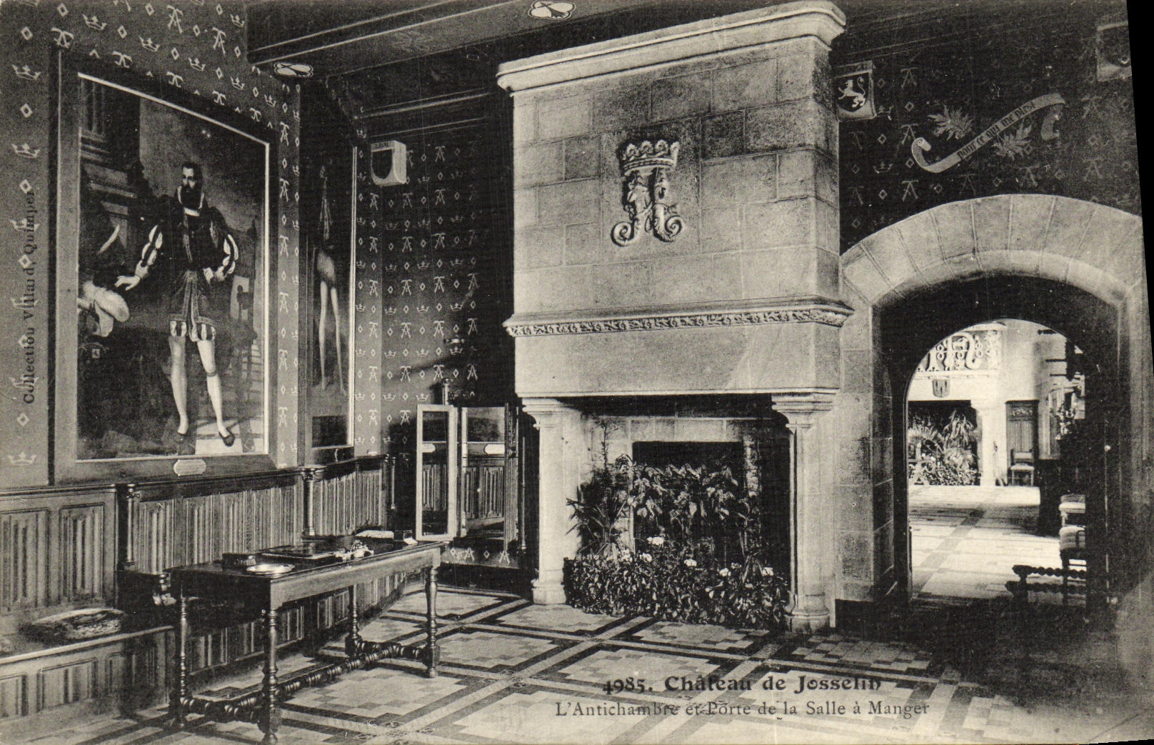 Château de Josselin — L'Antichambre et Porte de la Salle à Manger — Collection Villem d'Quilinjes