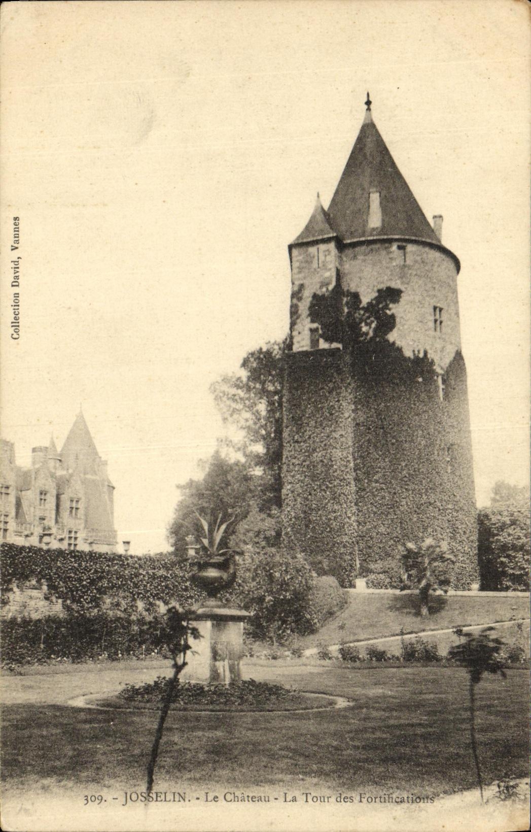 Josselin - Le Château - La Tour des Fortifications — Collection David, Vannes, n°309