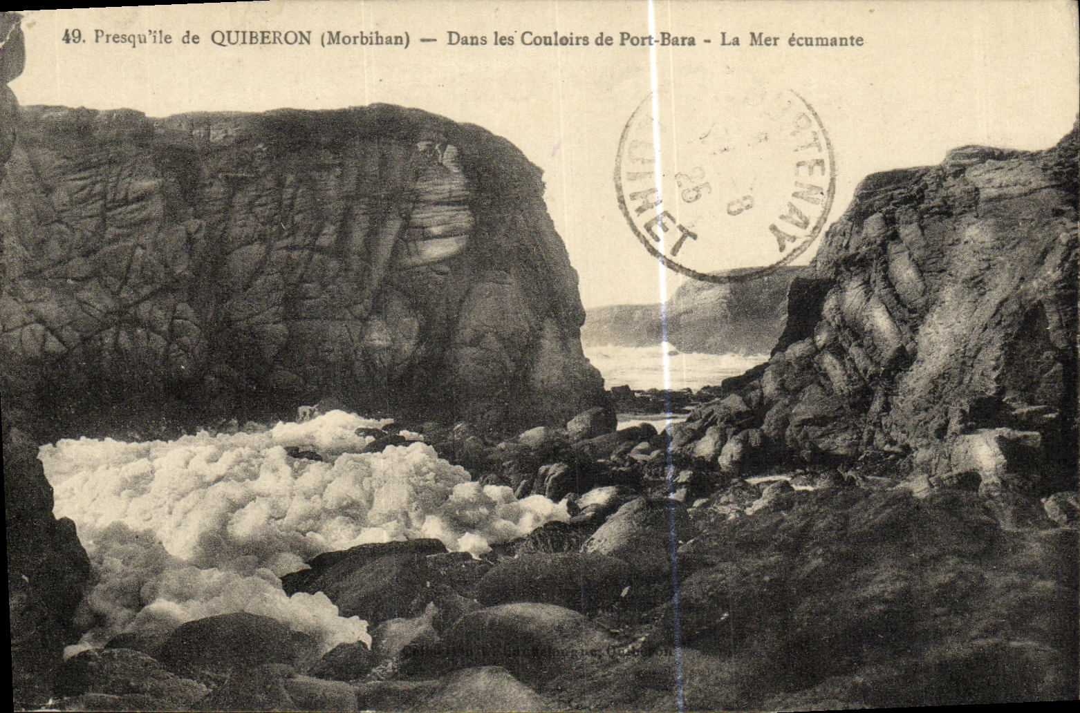 Presqu'île de QUIBERON (Morbihan) — Dans les Couloirs de Port-Bara — La Mer écumante