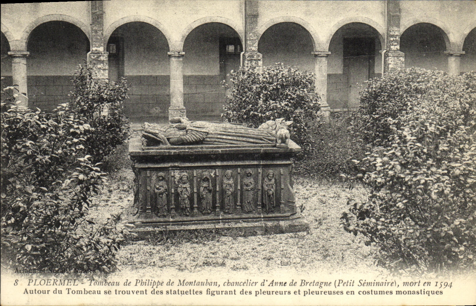 Ploërmel — Tombeau de Philippe de Montauban, chancelier d'Anne de Bretagne, mort en 1594 — éditeur A. Lannan et S. S. Manès, n°8