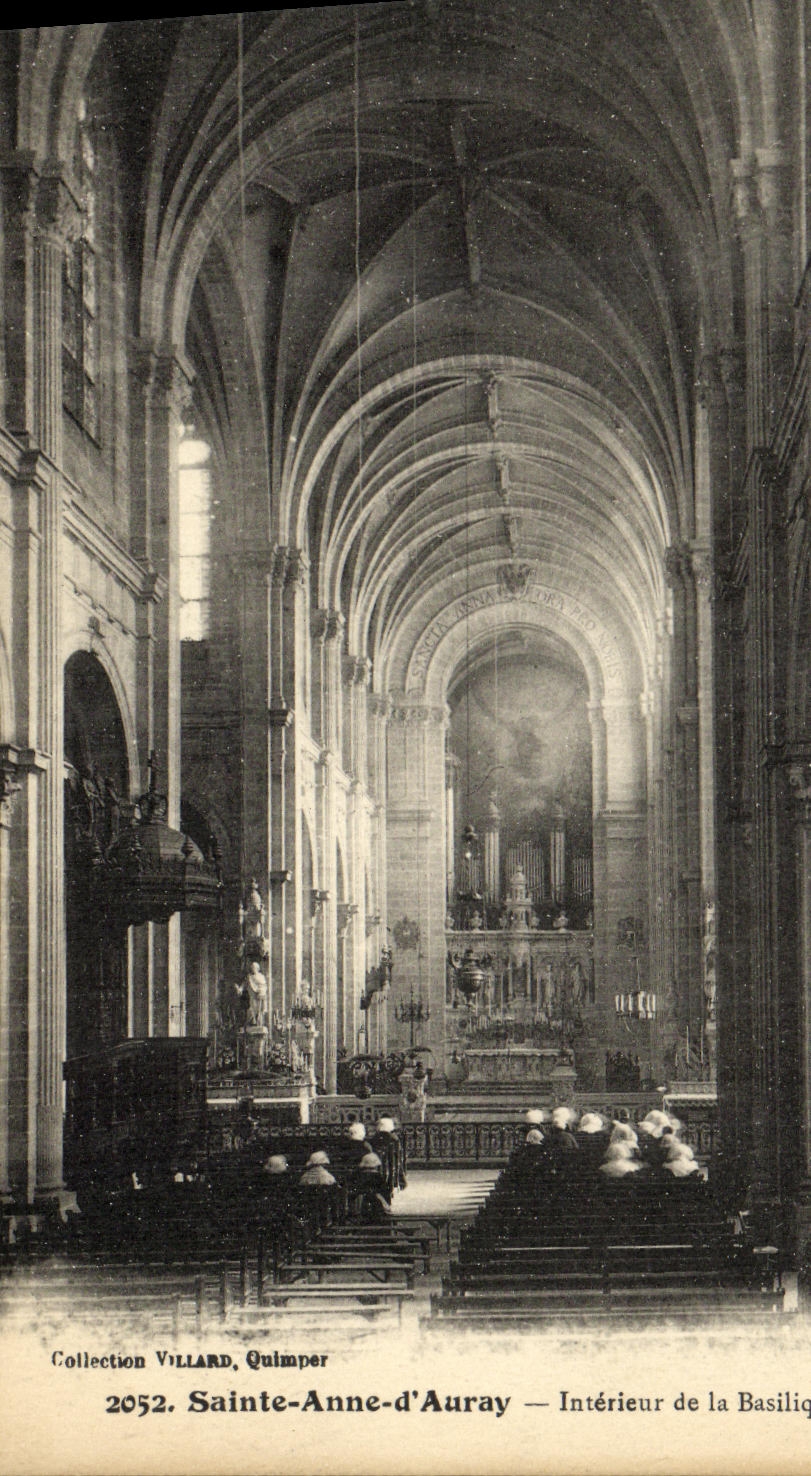 Sainte-Anne-d'Auray — Intérieur de la Basilique — Collection VILLARD, Quimper, n°2052