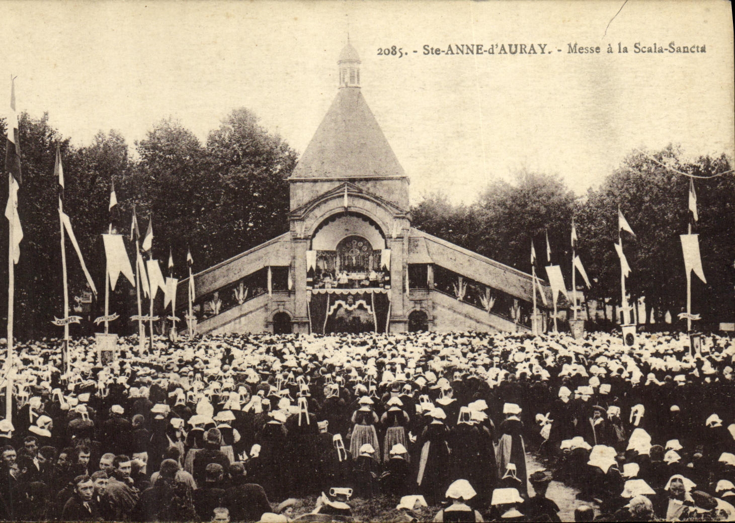 CPA Sainte Anne D Auray Messe a la Scala Sancta