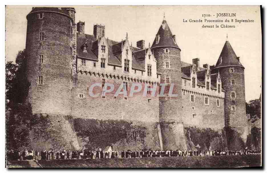 Josselin — La Grande Procession du 8 Septembre devant le Château — éditeur Laurent-Népomucène