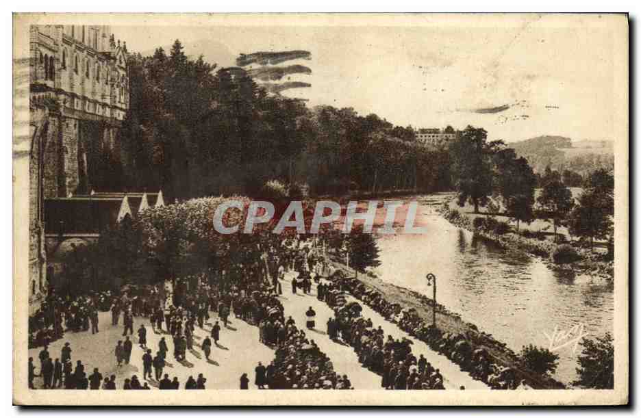 CPA Lourdes La Piscine et le Gave