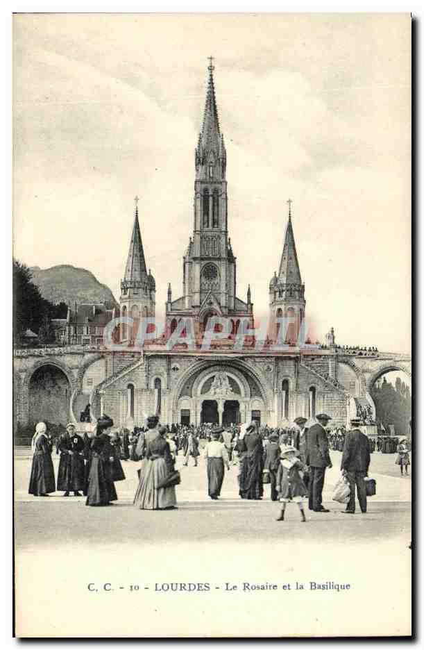 CPA Lourdes Le Rosaire et la Basilique