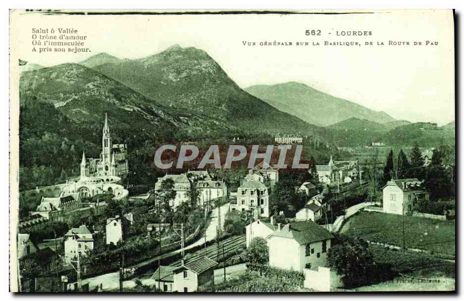 CPA Lourdes Vue Generale sur la Basilique de La Route de Pau
