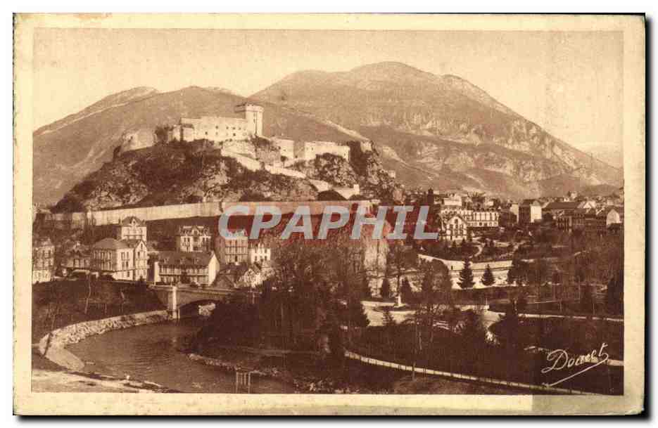 CPA Lourdes Le Chateau Fort de Gave de Pau