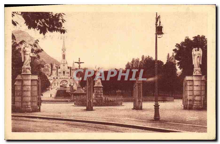 CPA Lourdes Entree de l Esplanade
