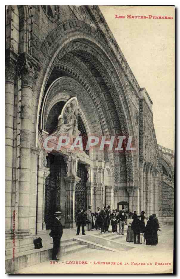CPA Lourdes Entree de L Esplanade La Facade Du Rosaire 