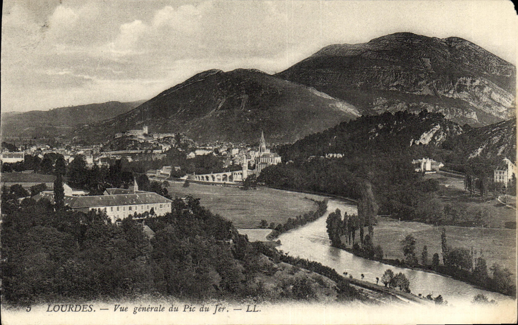 CPA Lourdes Vue Generale du Pic du Fer